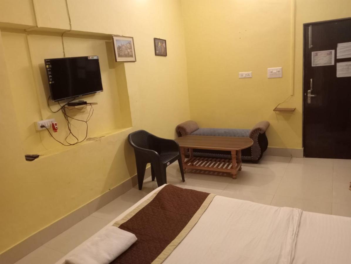 Gangotri Inn Varanasi Exterior photo