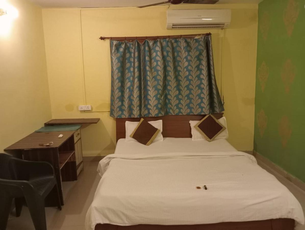 Gangotri Inn Varanasi Exterior photo
